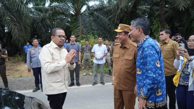 Bupati Muaro Jambi Sambut Kunker Staf Kepresidenan Muhammad Qodari di Kab. Muaro Jambi