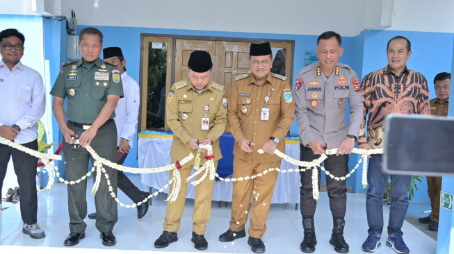 Walikota Jambi Dampingi Gubernur Jambi Resmikan SPPG Yayasan Lazuardi Kendari