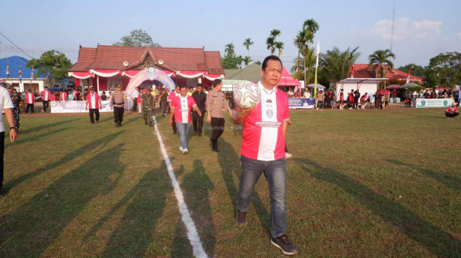Bupati Muaro Jambi Bambang Bayu Suseno Resmi Buka Bupati Cup 2025