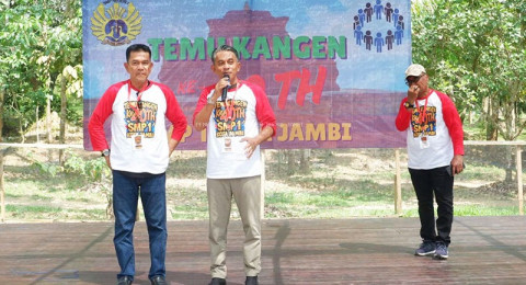 Wakil Bupati Muaro Jambi Junaidi Mahir Hadiri Reuni Alumni SMPN 1 Kota Jambi, Akui Jasa Besar Para Guru