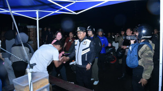 Patroli Bersama Forkopimda, Wali Kota Maulana Sapa Pelaku UMKM