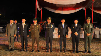 Bupati Muaro Jambi Hadiri Apel Kehormatan dan Renungan Suci di TMP Kusuma Bhakti