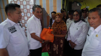 Pemkab Muaro Jambi Salurkan Bantuan untuk Korban Kebakaran di Desa Kasang Kumpeh