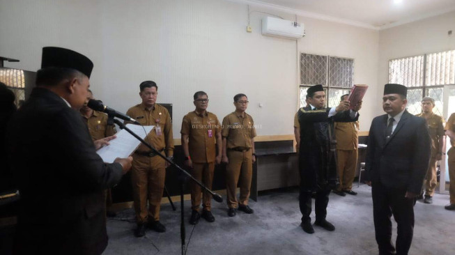Pelantikan Sekretaris Inspektorat Baru, Sekda Muaro Jambi Ingatkan ASN Jaga Profesionalitas
