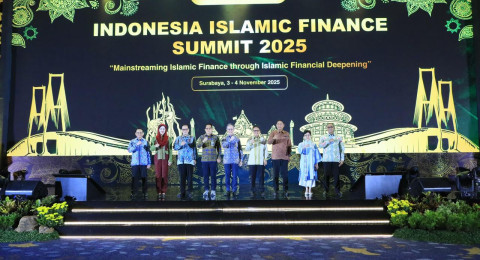 OJK Akselerasi Pengembangan dan Penguatan Keuangan Syariah