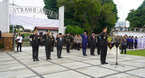 Danrem 042/Gapu Bersama Forkopimda Jambi Gelar Ziarah ke TMP Satria Bhakti