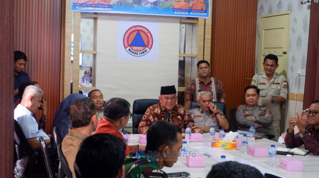 Muaro Jambi Tetapkan Status Siaga Darurat Hidrometeorologi, Sekda Budi Hartono Pimpin Rapat Kesiapsiagaan