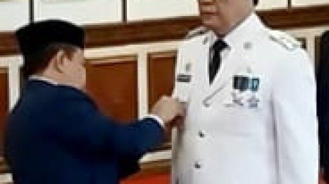 Kesaktian" Varial Adhi Hilang, Dimundurkan Sebagai Kepala DLH dan Kasus Ketika Menjadi Kadis Diknas, Dugaan Korupsi Dana Alokasi Khusus Naik ke Penyidikan.