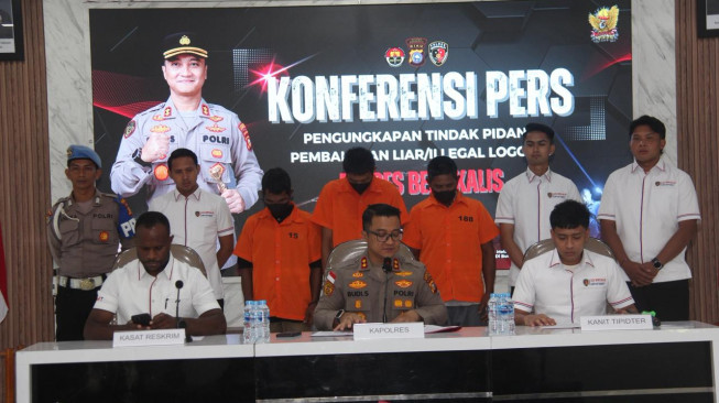 Otak Pembalakan Liar Di Kecamatan Bandar Laksamana, Kabupaten Bengkalis Diburu, Tiga Pekerja Diamankan serta Barang Bukti