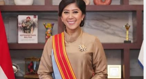 Meutya Hafid: Jurnalis Tangguh dan Pionir Perempuan di Komdigi RI