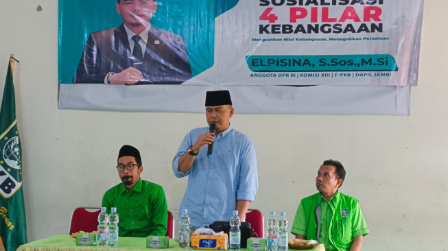 Anggota DPR/MPR RI F-PKB, Elpisina Sosialisasikan Empat Pilar Kebangsaan Kepada Warga Talang Bakung