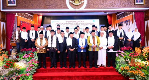 Pengurus MUI Provinsi Jambi Masa Khidmat 2025–2030 Dikukuhkan, DR H Umar Yusuf Ketua.