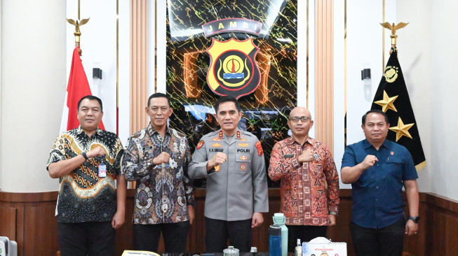 Kepala BNN Jambi Silaturahmi dengan Kapolda Jambi, Upaya Pemberantasan Peredaran Gelap Narkoba di wilayah Provinsi Jambi...Apo Iyo Tuhhhh