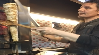 Ternyata Kebab yg Populer di Indonesia, Nama Aslinya si Doner...?