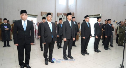 Bupati Muaro Jambi DR. Bambang Bayu Lantik  DR. Kasyful Iman Kepala Diknas dan 9 OPD Lainnya.