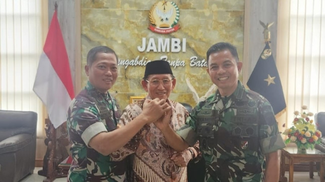 Danrem 042/Garuda Putih Jambi dari Brigjen TNI Heri Purwanto ke Kolonel Nyamin, Ketua MUI Umar Yusuf : Sinergitas Sudah Mantap