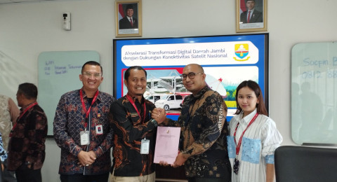 Memang Hebat, Kadis Kominfo Tanjabtim itu : Berjuang Entaskan Wilayah Blank Spot di Bumi Sepucuk Nipah Serumpun.