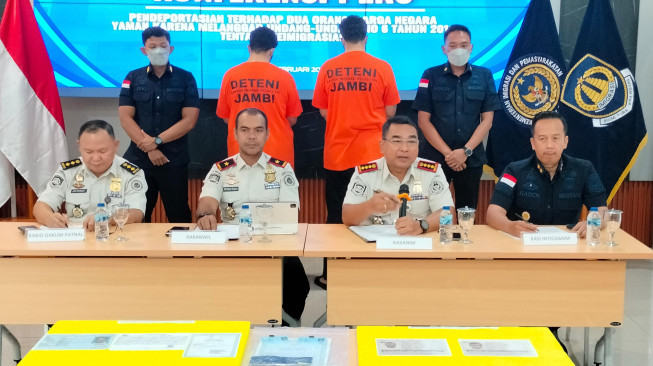 Imigrasi Kelas  Jambi Amankan Dua Warga Negara Yaman Pelaku Penyalahgunaan  Izin Tinggal .