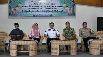 Kepala Satuan Tugas Wilayah (Kasatgaswil) Jambi Densus 88 Anti-Teror Polri, Kombes Pol Beri Diatra Kunjungi Bupati Tanjabtim