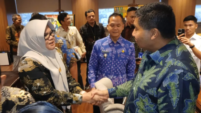 Dilla Jeput Bola Temui Menteri Perumahan dan Kawasan Permukiman Agar Tanjabtim Dapat Program Bantuan Stimulan Perumahan Swadaya