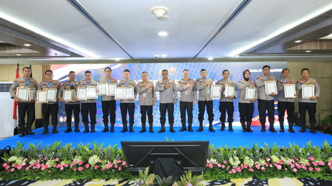 Memang Hebat Bid Humas Polda Jambi itu, Raih Dua Penghargaan di Rakernis Humas Polri 2026