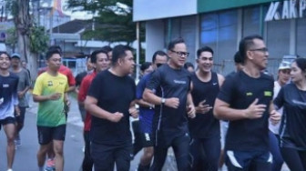 Wakil Menteri Dalam Negeri, Bima Arya Lari Pagi Bersama Wali Kota Jambi