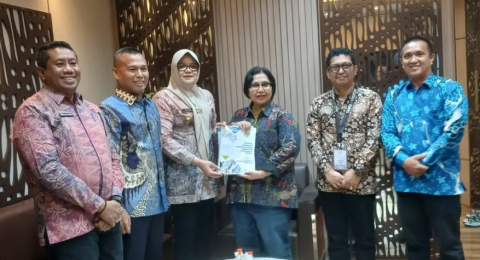 Bupati Tanjung Jabung Timur Dillah Hikmah Sari, ST. Audiensi dengan Anggota Komisi IX DPR RI, Irma Suryani Chaniago. Bahas Masalah Kesehatan.