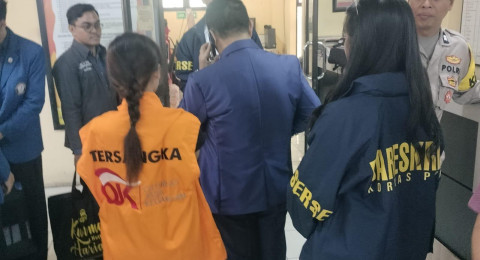 OJK Tuntaskan Penyidikan Dugaan Tindak Pidana Perbankan, Tersangka GK Pemegang Saham PT BPR DCN Terancam Pidana Penjara 15 tahun dan Denda Rp 5 Miliar.