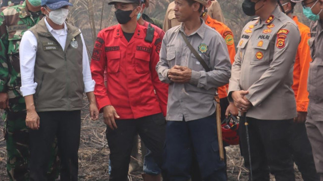 Menteri Kehutanan Tinjau Penanganan Karhutla di Tanjab Timur, Kapolda Jambi Tekankan Sinergi, Pencegahan dan Penegakan Hukum