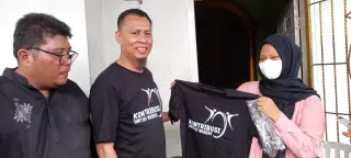 Juru Bicara JMK, Jefri Bintara Pardede saat menyambangi SFA dikediamannya. (Foto; dok JMK)