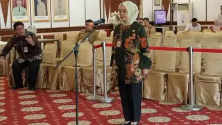 Sri Purwaningsih saat mengikuti gladi bersih di Aula Rumdis Gubernur Jambi. (foto: Rifky