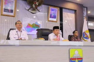 Acara Penandatanganan Komitmen bersama sukseskan satu data provinsi. (Foto : Agus Supriyanto)