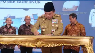 Gubernur Jambi, Al Haris menandatangani MoU dengan Rumah Sakit Pengampun Layanan Prioritas, Senin (5/2/2024)