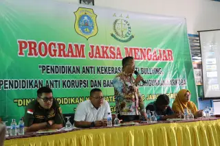 Program Jaksa Mengajar Kejari Tanjab Timur di SMPN 14, Kamis (7/3) (foto: Istimewa)