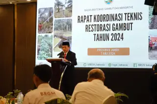 Gubernur Al Haris Buka Rapat Koordinasi Teknis Restorasi Gambut Tahun 2024, bertempat di BW Luxury Hotel, Selasa (07/05/2024). Foto : Agus Supriyanto