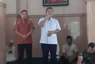 Romi Hariyanto menyampaikan sambutan perpisahan saat halal bi halal dengan seluruh pejabat dan Aparatur Sipil Negara (ASN) di lingkungan Pemerintah Kabupaten Ta…