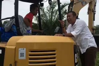 Bupati Tanjab Timur berdialog dengan rakyatnya || Dok htj