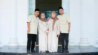 Mesra dan kompaknya Romi Hariyanto dengan Isteri dan anak, Poto ini suasana hari lebaran 2024 lalu || dokpri