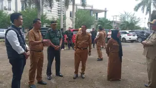 Wabup Tanjabtim, Muslimin Tanjabtim masuk kerja pertama dengan memimpin apel perdana || Dok wel