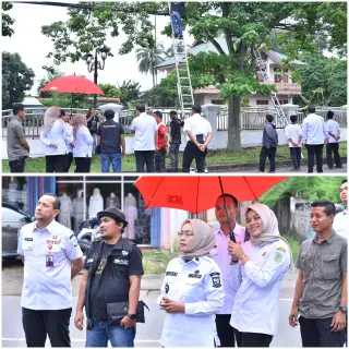 PJ Wali Kota Jambi Sri Purwaningsih tinjau langsung sejumlah titik yang sedang dilakukan perapihan oleh pihak Asosiasi Penyelenggara Jasa Internet Indonesia ||…