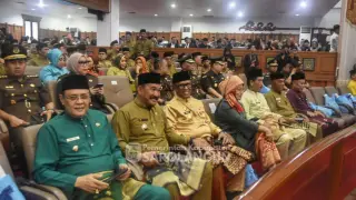 Penjabat Bupati Sarolangun, Dr. Bahri, S.STP, M.Si, menghadiri Rapat Paripurna Istimewa DPRD Provinsi Jambi || Dok Pemsar