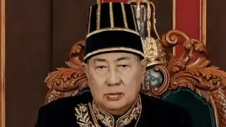 Langkah PB XIII menjadi Raja Solo tak berjalan mulus di awal. Saudaranya dari lain ibu, yakni KGPH Tedjowulan, juga mengklaim berhak atas takhta. || Dok. Kerato…