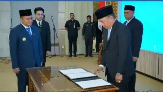 Walikota Jambi Direktur PDAM Tirta Mayang, Arianto ( dok)