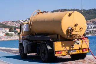 Tempo Scan Salurkan 640.000 Liter Air ke Jawa dan Sumatera