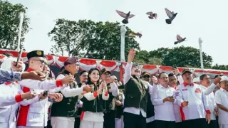 Jaksa Agung Burhanuddin mengukuhkan jajaran DPD dan DPC ASLINMAS serta ABPEDNAS se-Bali di Lapangan Puputan Niti Mandala Renon, Denpasar, Sabtu (19/9/2026).