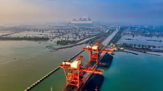 Harga Batu Bara Newcastle Capai US$152,95 per Ton