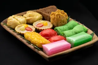 Maemonah dan Fajar Kembangkan Oleh-Oleh Betawi di Jakarta