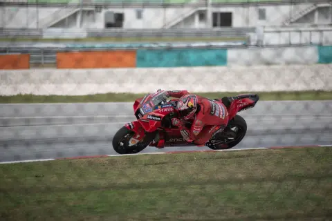 Marco Bezzecchi Juara MotoGP Mandalika 2026 di Lombok