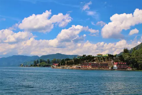 Manado-Likupang dan Danau Toba Dorong Pemerataan Pariwisata