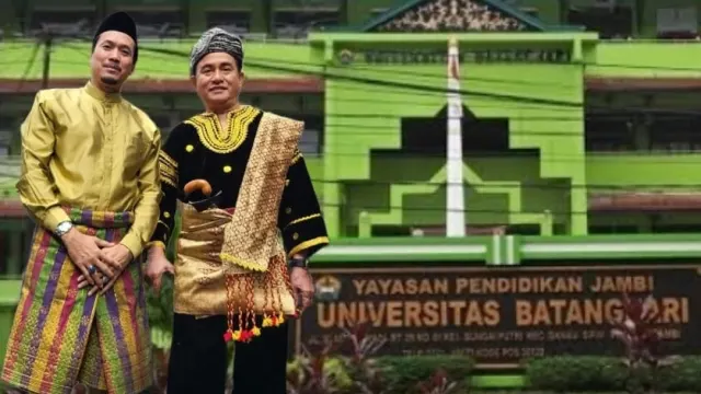 Jangan Bicara Saat Mulutmu Penuh Makanan
